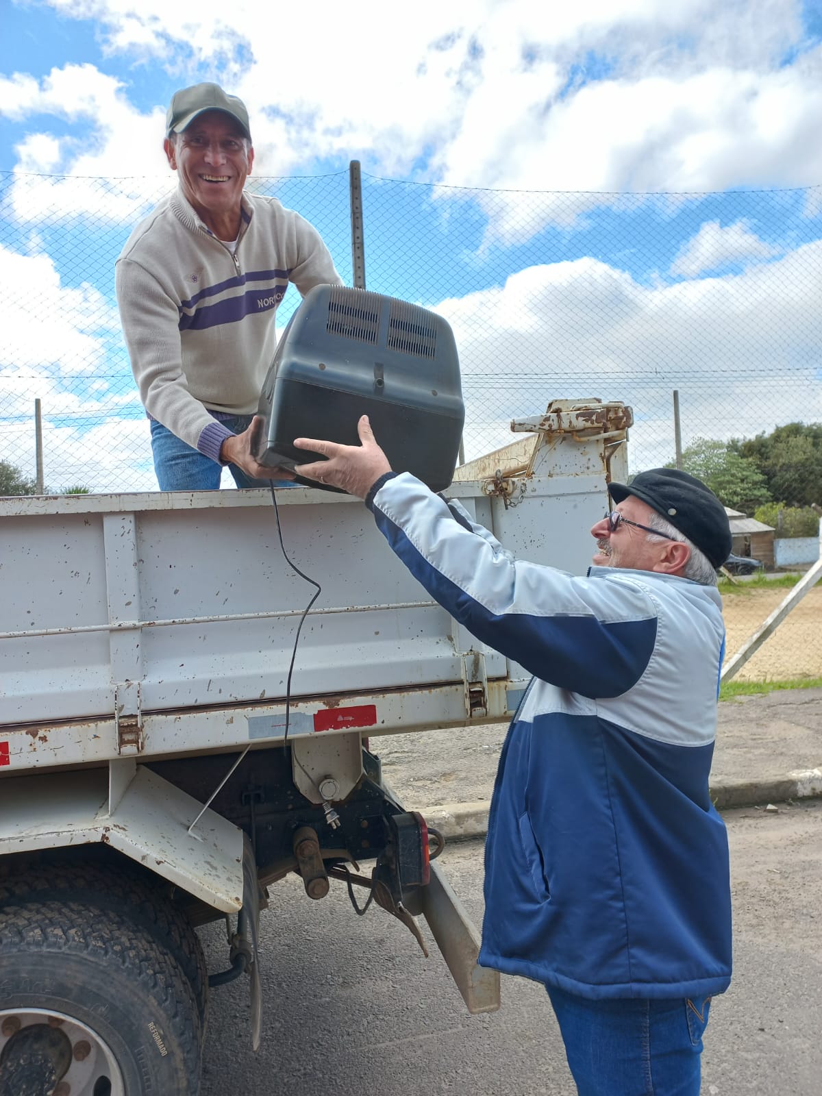 Mutirão do Lixo Eletrônico recolhe quase 4 toneladas de materiais na região do bairro Conte